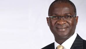 Recession: Fashola calls on professionals to come to rescue