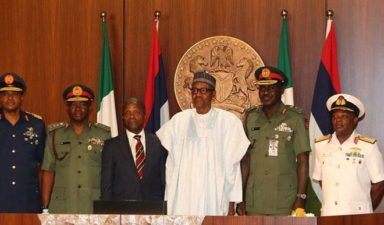 Buhari performs 1st official duty upon return, meets Osinbajo, service chiefs