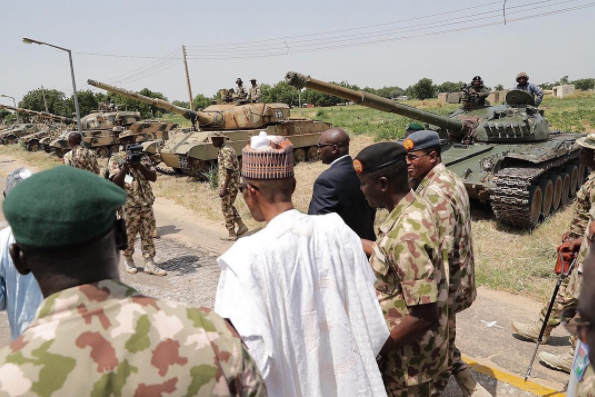 President-Buhari-visits-Soldiers-in-Borno2.png