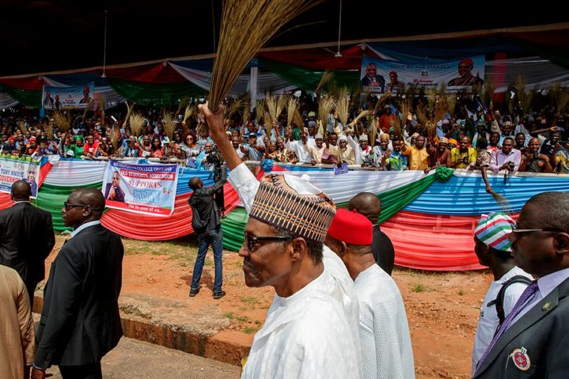 Buhari-in-Anambra-arrives-campaign-ground.jpg