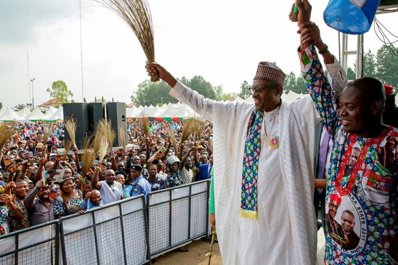 Buhari-in-Anambra-with-candidate-Nwoye.jpg