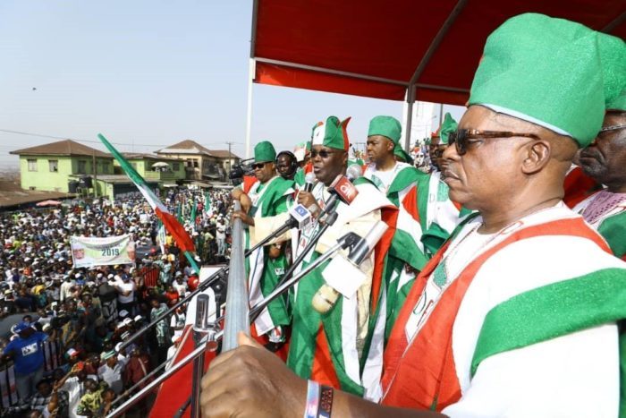 Atiku-Abubakar-with-the-mic-addresses-supporters-in-Ibadan-e1544250766889.jpg