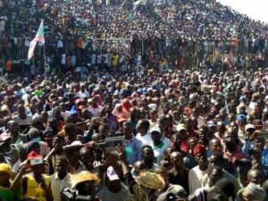 Surprise in Jos, crowd too enthusiastic to listen to speeches as Buhari visits for Campaign