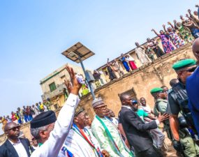 After early morning rumour of his resignation failed, thugs attack Osinbajo’s convoy in Ilorin Thursday