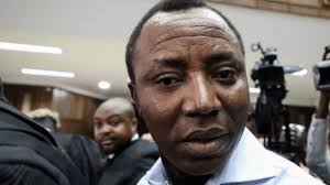 Judge pulls out of Sowore’s case, says Sahara Reporters accused him of taking bribe