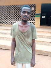 27-yr-old nabbed for machetting 50-yr-old to death