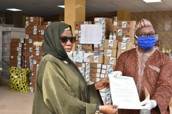 Aisha Buhari, in fight against Coronavirus, distributes items to Response Committees in 2 states, FCT