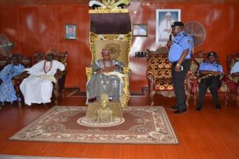 Akure Division monarchs told what they must know about Office of Deji of Akure, as 40 Olus stand with chief monarch