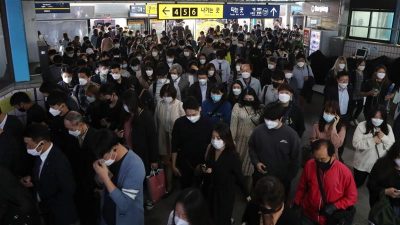 South Korea scrambles to contain new spike in coronavirus cases