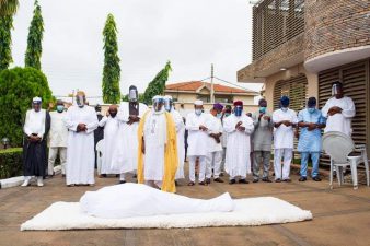 Ajimobi’s remains laid to rest in Ibadan amidst tears