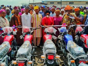 Rep Akande-Sadipe empowers constituents, commissions boreholes, classrooms in Oyo