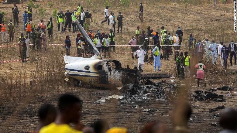 210221100110-nigeria-military-plane-crash-intl-exlarge-169.jpg