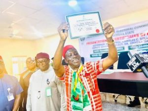 #ANAMBRA DECIDES: INEC presents Certificates of Return to Soludo, Governor-elect, deputy