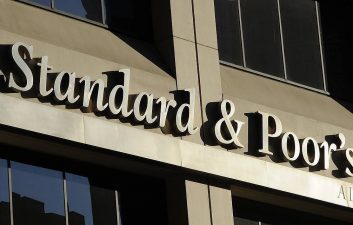 S&P lowers Russia’s foreign currency rating to SD