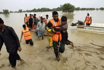 President Buhari calls global attention to Pakistan floods