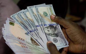 Naira appreciates by N10 against dollar, closes at N1,280/$1 Friday