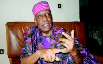 Gen Olanrewaju mourns late IBB’s Spokesman, Duro Onabule