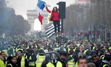 France must leave NATO now, French intellectuals demand as protests hit Paris