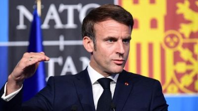 Suspect in Macron assassination attempt taken into custody – Reports