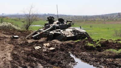 Kiev lost a thousand troops, dozens of tanks in one day – Moscow