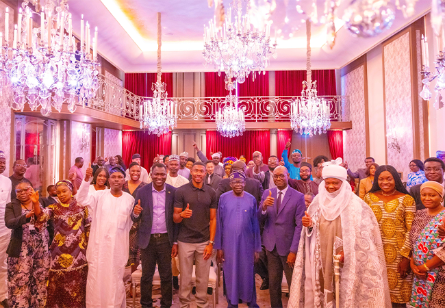 Tinubu-meets-with-Nigerians-in-France-5.png