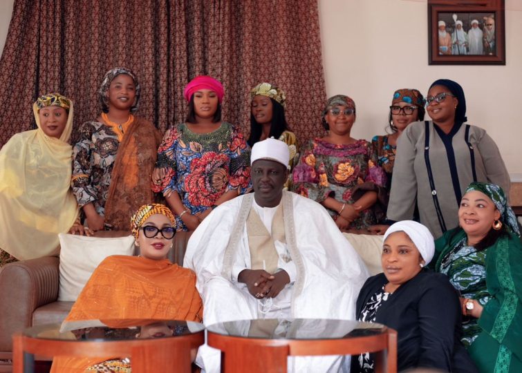 Group-photograph-with-the-Emir-of-Borgu-1.jpg