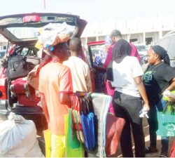 Low turnout, lack of cash mar FG’s 50% discount for travellers